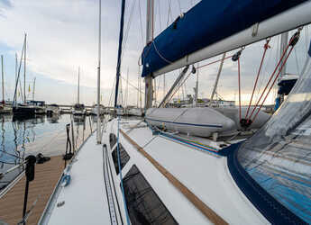 Rent a sailboat in Kavala - Marina Perigialiou - Sun Odyssey 43 