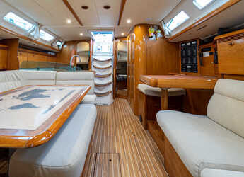 Rent a sailboat in Kavala - Marina Perigialiou - Sun Odyssey 43 