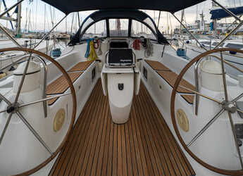 Rent a sailboat in Kavala - Marina Perigialiou - Sun Odyssey 43 