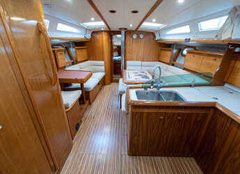 Rent a sailboat in Kavala - Marina Perigialiou - Sun Odyssey 43 