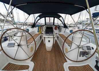 Rent a sailboat in Kavala - Marina Perigialiou - Sun Odyssey 43 