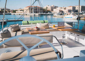 Rent a catamaran in Siracusa  - Bali 5.4.