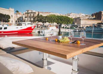 Rent a catamaran in Siracusa  - Bali 5.4.