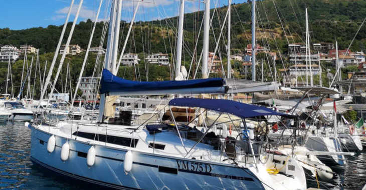 Alquilar velero en Vibo Marina - Bavaria 41 Cruiser 