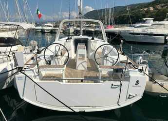 Rent a sailboat in Vibo Marina - Oceanis 38.1