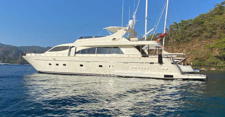 Chartern Sie yacht in Port Gocëk Marina - Falcon 86