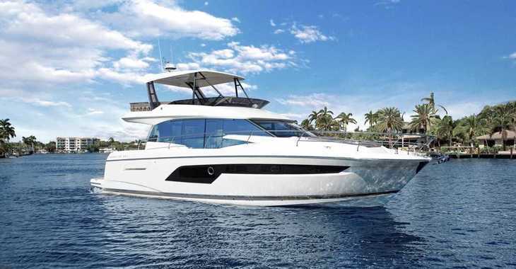 Rent a yacht in Marina Frapa - Prestige 520