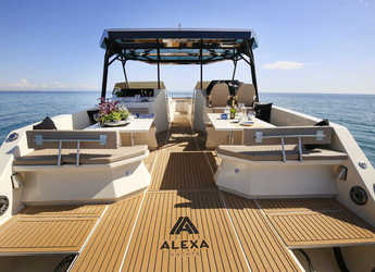 Chartern Sie motorkatamaran in Marina Cala D' Or - Alexa 37 (Day Charter Only)