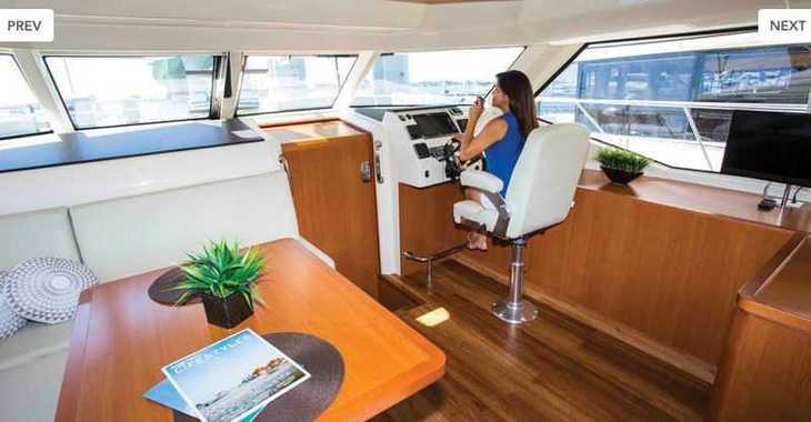 Rent a power catamaran in Palm Cay Marina - Aquila 44 