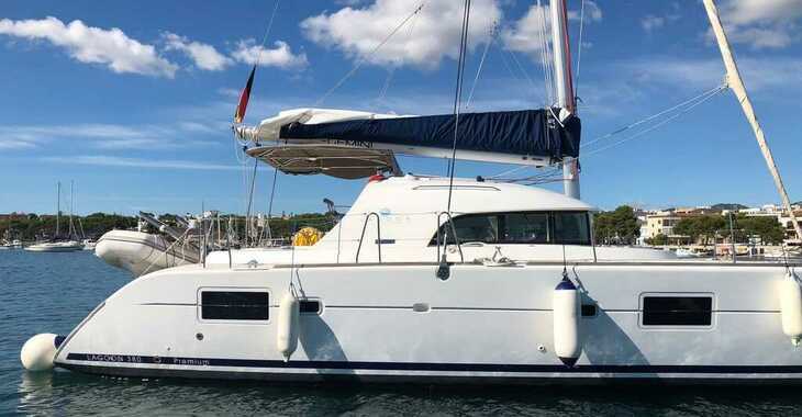 Rent a catamaran in Marina San Miguel - Lagoon 380 S2 - 4 cab.