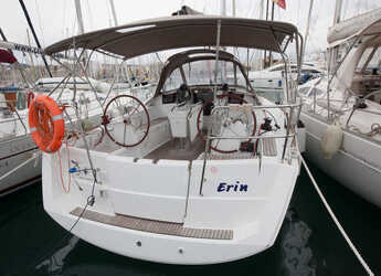 Rent a sailboat in Marina San Miguel - Sun Odyssey 379