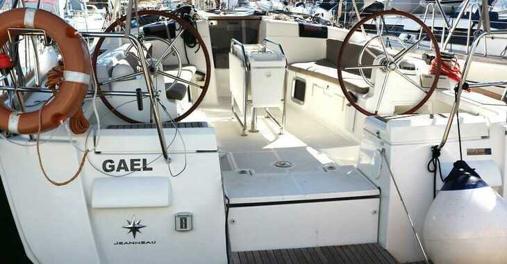 Rent a sailboat in Marina San Miguel - Sun Odyssey 439
