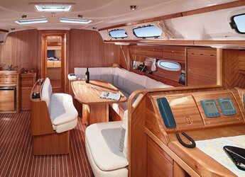 Rent a sailboat in Marina San Miguel - Bavaria 46 Cruiser