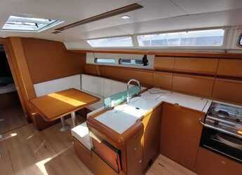 Rent a sailboat in Marina San Miguel - Sun Odyssey 419 - 3 cab.