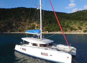 Rent a catamaran in Rodney Bay Marina - Sunsail 424/4/4