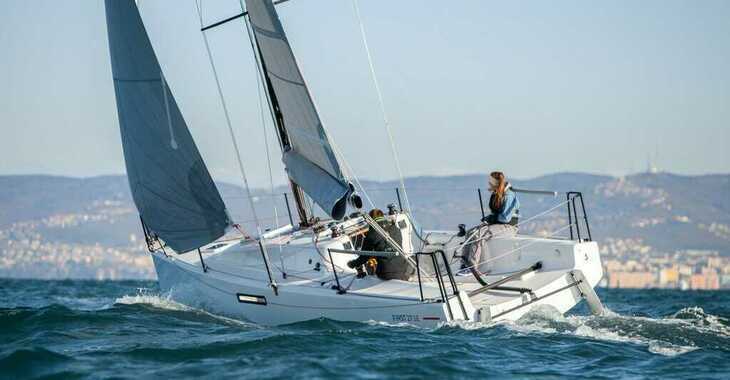 Rent a sailboat in Marina Split (ACI Marina) - First 27