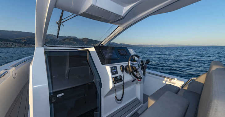 Chartern Sie schlauch-/beiboot in Port of Santa Eulària  - Pirelli 35