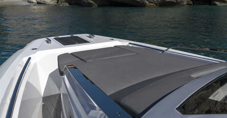 Louer dinghy à Port of Santa Eulària  - Pirelli 35