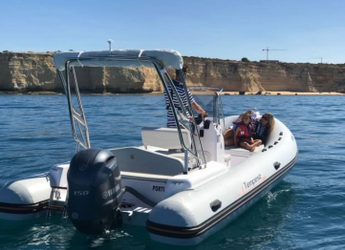 Alquilar neumática en Port Mahon - Capelli Tempest 6.25