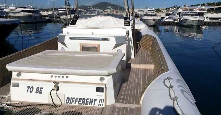 Chartern Sie schlauch-/beiboot in Port d'andratx - Playboat G13 (Day charter only)