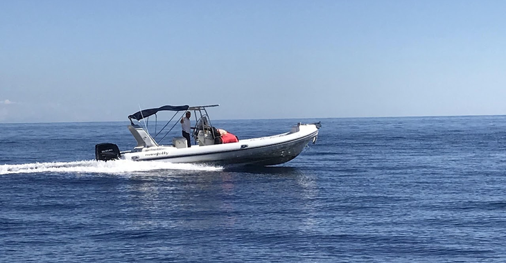 Rent a dinghy in Port de Soller - Nuova Jolly King 820