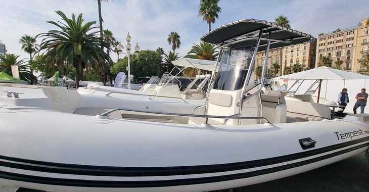 Chartern Sie schlauch-/beiboot in Marina Ibiza - Capelli Tempest 750 Luxe
