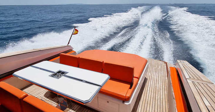 Chartern Sie motorboot in Marina Ibiza - Evo R4 WA