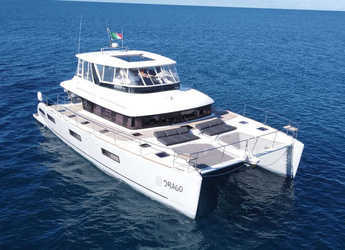 Chartern Sie motorkatamaran in Porto Capo d'Orlando Marina - Lagoon Power 630