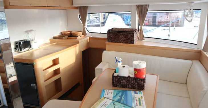 Rent a catamaran in Stock Island Marina Village  - Lagoon 42 - 4 + 1 cab.