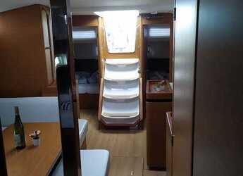 Chartern Sie segelboot in Trogir (ACI marina) - Sun Odyssey 440 - 4 cab.