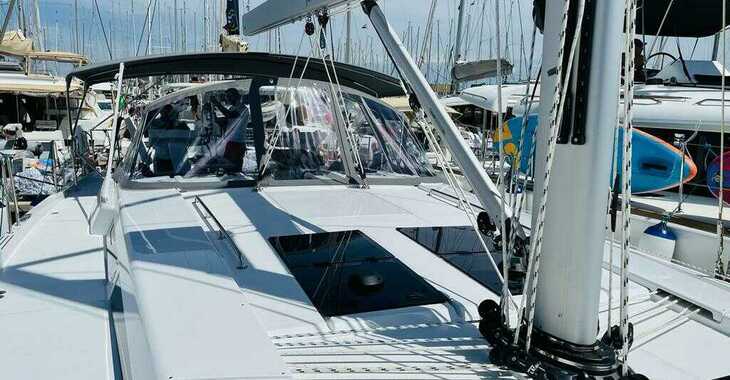 Rent a sailboat in Marina Baotić - Hanse 548 - 5 + 1 cab.