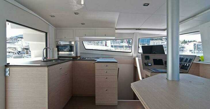Rent a catamaran in Marina Split (ACI Marina) - Bali 4.5 - 4 + 2 cab.