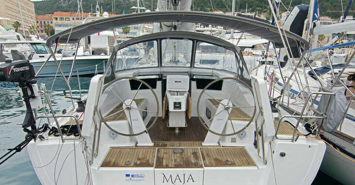 Rent a sailboat in Split (ACI Marina) - Hanse 418 - 3 cab.