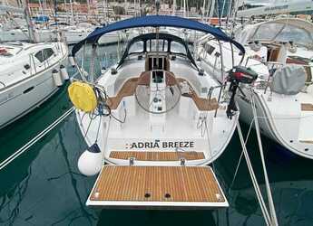 Rent a sailboat in Split (ACI Marina) - Bavaria Cruiser 33