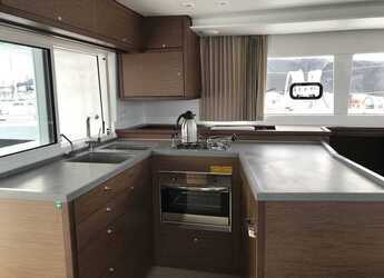 Rent a catamaran in Port of Mahe - Lagoon 450S