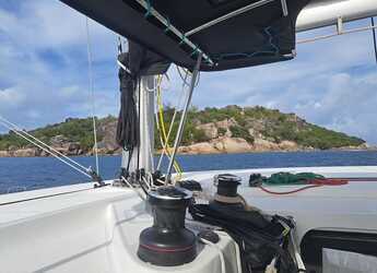 Rent a catamaran in Port of Mahe - Lagoon 42