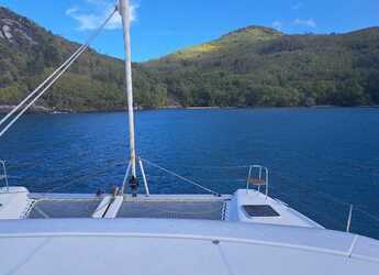 Rent a catamaran in Port of Mahe - Lagoon 42