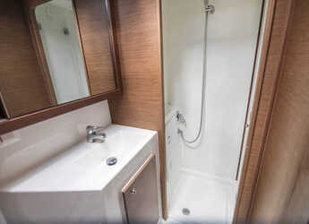 Rent a catamaran in Port of Mahe - Lagoon 42-2