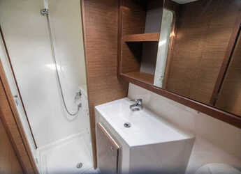 Rent a catamaran in Port of Mahe - Lagoon 42-2