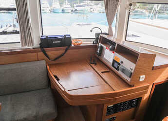 Rent a catamaran in Port of Mahe - Lagoon 42-2