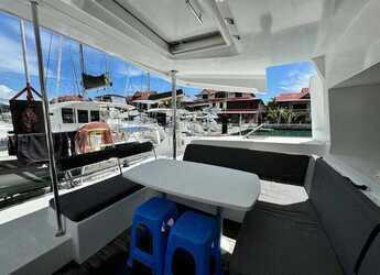 Rent a catamaran in Port of Mahe - Lagoon 450F