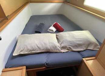 Rent a catamaran in Port of Mahe - Lagoon 450F