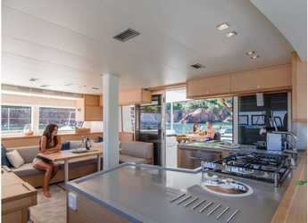 Rent a catamaran in Port of Mahe - Lagoon 52