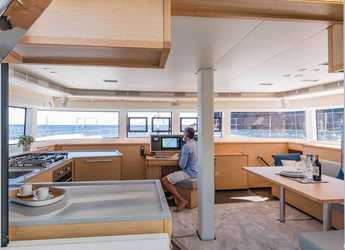 Rent a catamaran in Port of Mahe - Lagoon 52