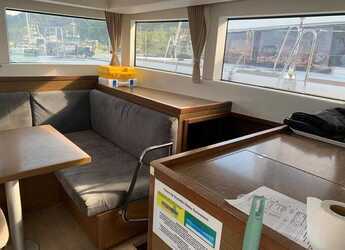 Rent a catamaran in Port of Mahe - Lagoon 40