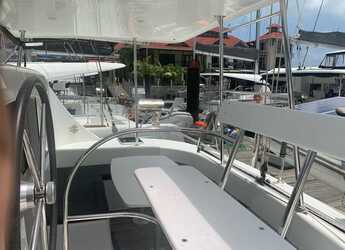Rent a catamaran in Port of Mahe - Lagoon 380