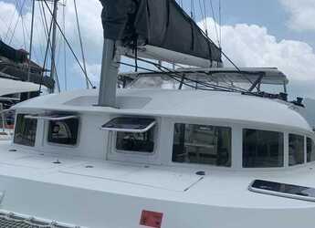 Rent a catamaran in Port of Mahe - Lagoon 380