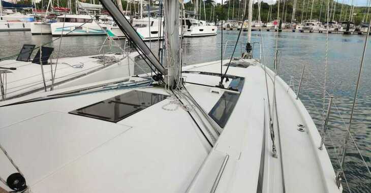 Rent a sailboat in Marina Le Marin - Oceanis 51.1 - 5 + 1 cab.