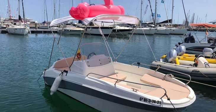Rent a motorboat in Real Club Náutico de Valencia - Remus 4.50 ( Sin Licencia ) 