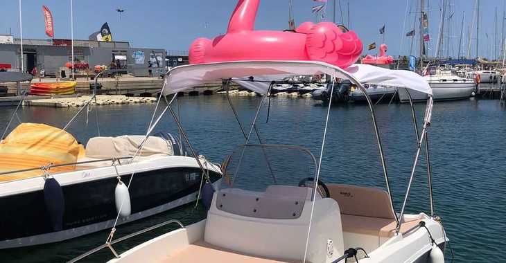 Rent a motorboat in Real Club Náutico de Valencia - Remus 4.50 ( Sin Licencia ) 